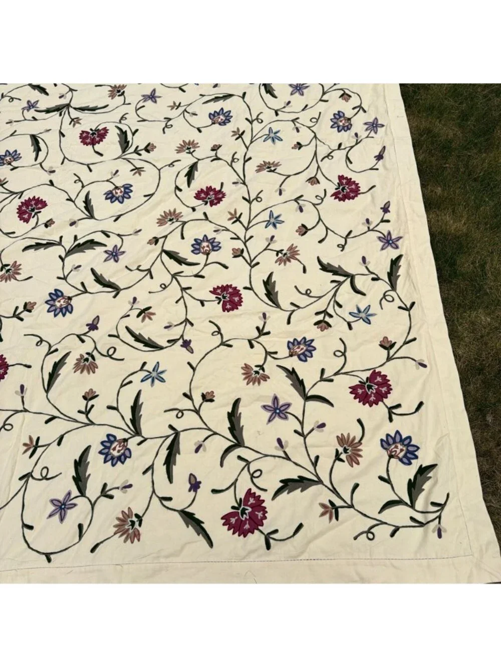 Linen Source Sloane Garden Crewel Embroidered Duvet & 2 Pillow Shams Set Cottage